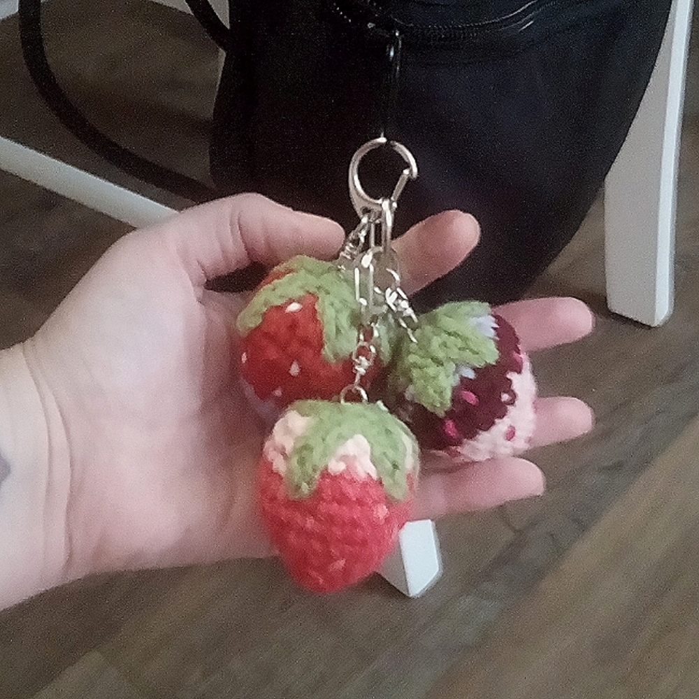 🍓 Strawberry Keychains/Backpack Charms. Handmade Crochet Amigurumi